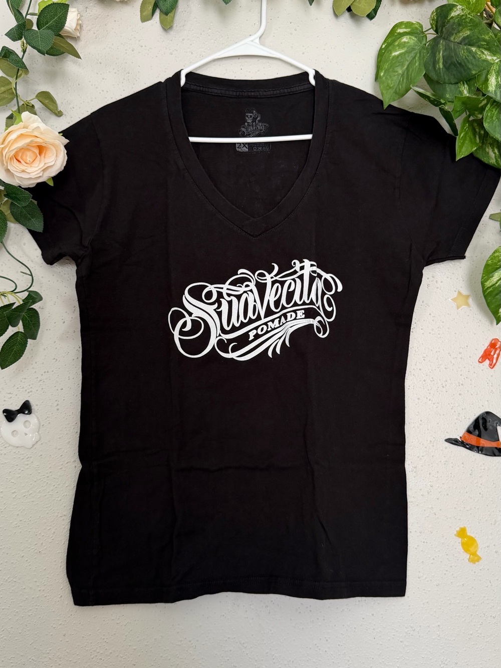 Suavecita Pomade Skull Graphic V-Neck Tee Black 2X Rockabilly